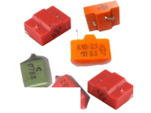 Конденсаторы К10-17- К10-23- К10-43- К10-47- К10-48 Пластмассовый корпус