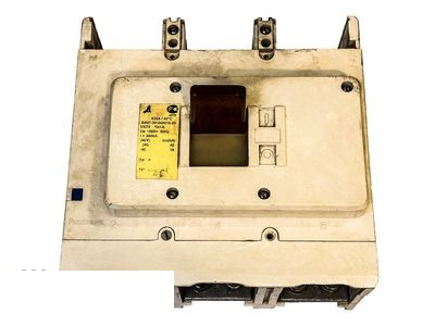 ВА57-39-340010-20УХЛЗ 630А/40С` Ue~660V 50Hz I>5000A Ue ~380/~600V Icu 40/18kA 2012г.